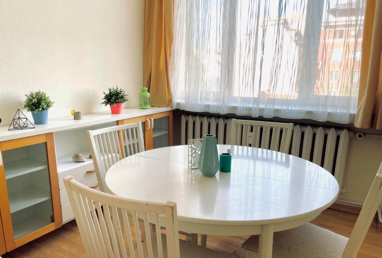 2-bdr Flat Near The Mall, Spacious & Cozy By Flat Mаnager Sofya
