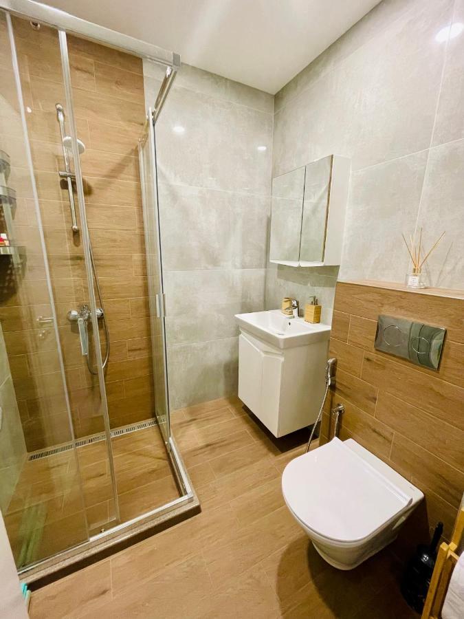 Daire 2-bdr Flat Near The Mall, Spacious & Cozy By Flat Mаnager